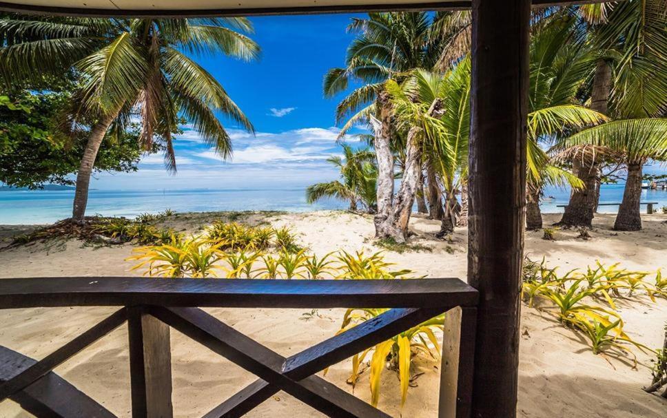 Ratu Kini Dive & Stay Остров Мана Экстерьер фото