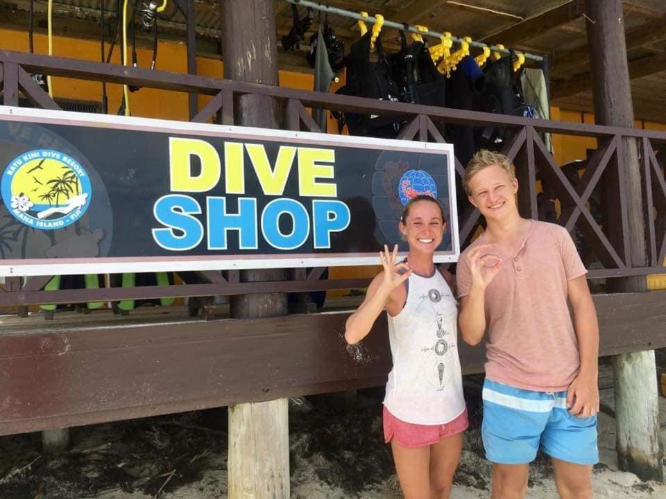 Ratu Kini Dive & Stay Остров Мана Экстерьер фото