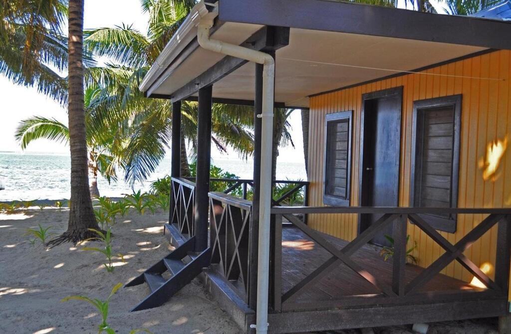 Ratu Kini Dive & Stay Остров Мана Экстерьер фото